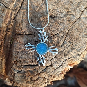 Blauer antiker römischer Glaskreuz-Anhänger, Christlicher Schmuck aus dem Heiligen Land, 925 Sterling Silber Magdala Kreuz Anhänger Design, Geschenke aus dem Heiligen Land
