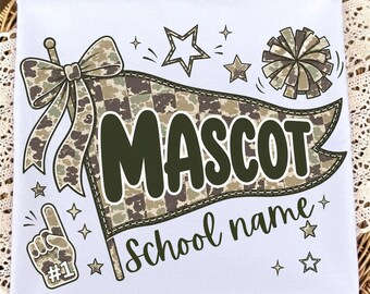 Mascota escolar personalizada con estampado de camuflaje PNG, Espíritu escolar personalizado PNG, Diseño de logotipo personalizado con nombre de equipo escolar en estampado de camuflaje, Mascota de fútbol personalizada PNG