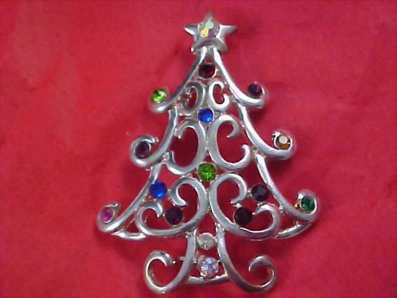 Silver Plate Scrolls CHRISTMAS TREE Signed KC Jewelry Mfg. Co. Brooch image 1