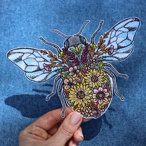 Embroidered floral bumblebee iron on patch, bumble bee applique with flowers