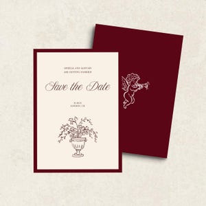 SAVE THE DATE Einladung Vorlage | Dunkelrote Burgundy Winter-Hochzeit | Illustrierte Hand gezeichnete Engelchen | Romantische alte Geldästhetik | 008