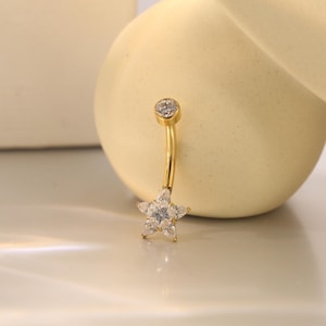 Beautiful Dazzling Five-pointed Star Zircon Belly Button Ring 14G Belly Button Piercing Titanium Belly Button Jewelry