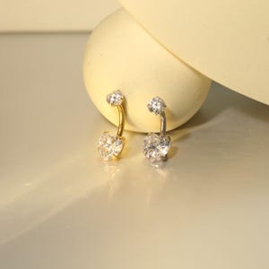 Heart-shaped Zircon Internally Threaded Navel Ring G23 Titanium Belly Button Ring 14G Barbell Piercing