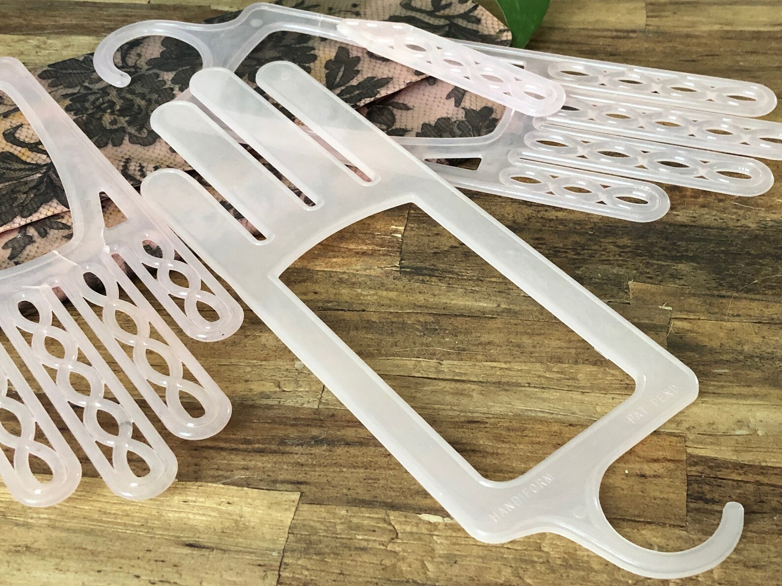 Vintage Glove Hangers Set of 3 Pink Plastic Ladies Gloves Etsy