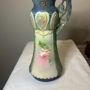 Robert Hanke Vase.  Made in Austria. Antique