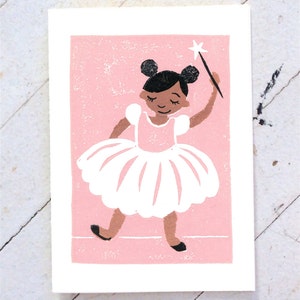 Cartão de aniversário de princesa bailarina impresso à mão