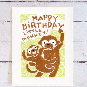 Cartão de aniversário de macaco impresso à mão