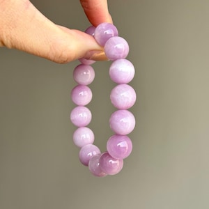 Lavender Kunzite Crystal Bracelet - 7mm,8mm,9mm 10mm and 12mm