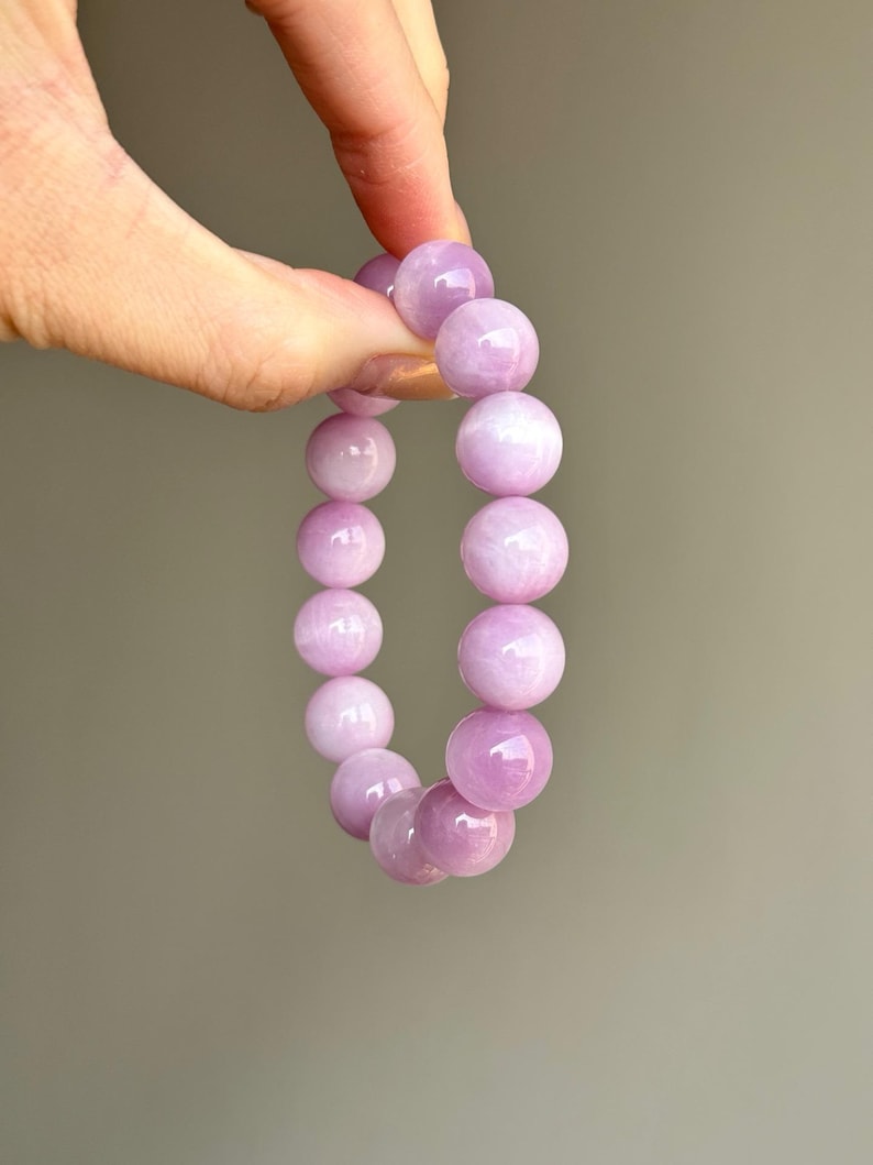 Lavender Kunzite Crystal Bracelet - 7mm,8mm,9mm 10mm and 12mm