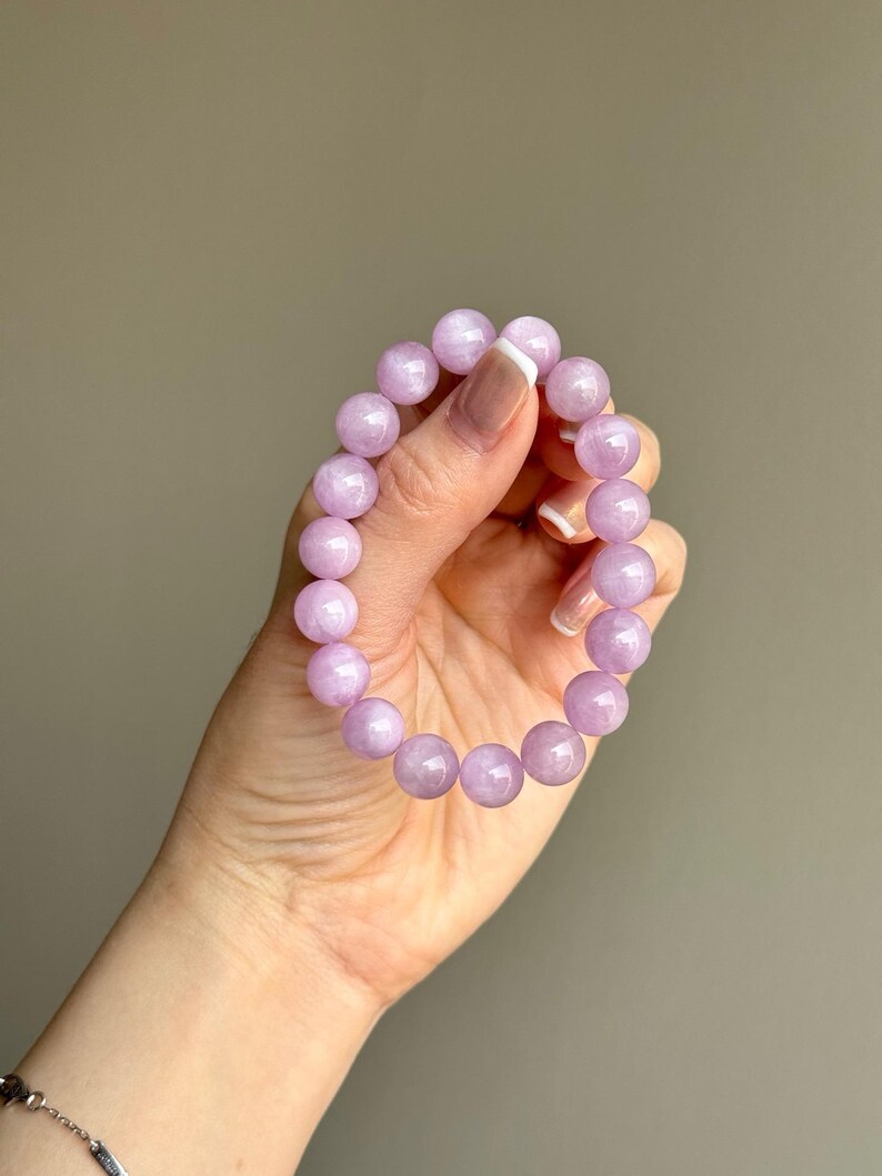 Lavender Kunzite Crystal Bracelet - 7mm,8mm,9mm 10mm and 12mm