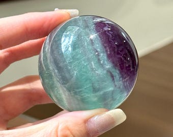 Esfera de cristal de fluorita: fluorita natural azul y morada para sanación, meditación y decoración del hogar / Esfera de fluorita pulida