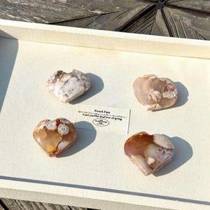 Blumen Achat Herz Stein: Polierter Heilstein