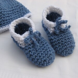 Crochet Baby Booties Pattern: Moccasin Style, 4 Sizes (PDF Pattern)