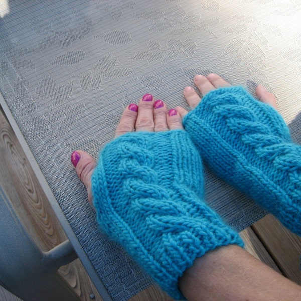 Simply Scruptious Fingerless Gloves Knitting Pattern Pdf , Perfect match to simply scrumptious cable knit headwarmer pattern