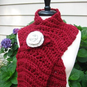 Ripple Scarf with Rosette Blossom, Crochet Pattern pdf, Instant download available image 4