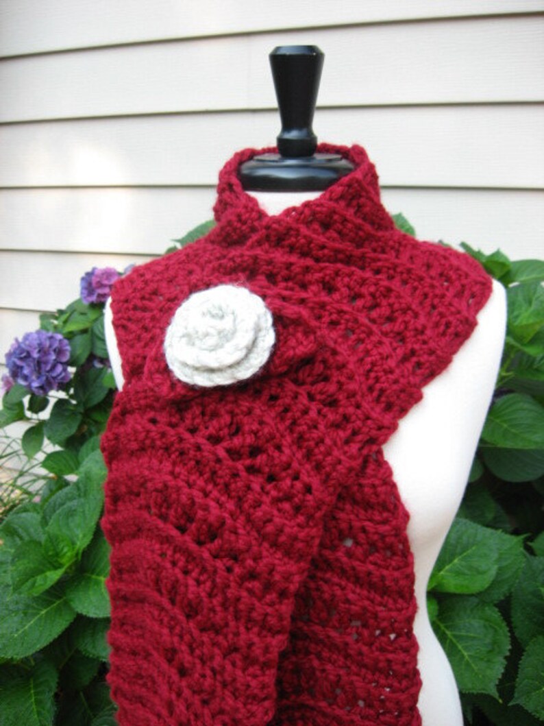 Ripple Scarf with Rosette Blossom, Crochet Pattern pdf, Instant download available image 4