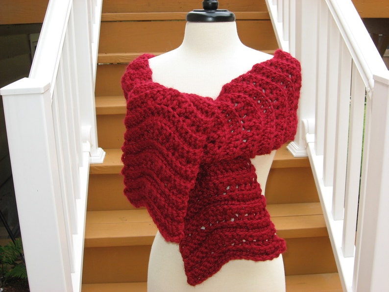 Ripple Scarf with Rosette Blossom, Crochet Pattern pdf, Instant download available image 1