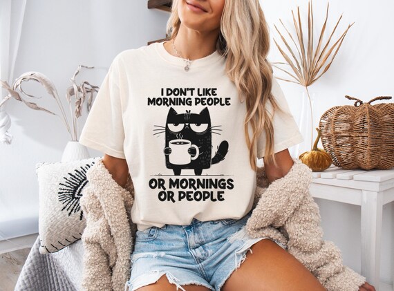 Chat mignon tshirt, Chat grognon et café tee-shirt, Cadeau de noël, Amoureux des chats, Amateurs de café, T-shirt drôle