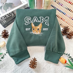 Custom Dog Embroidered Sweatshirt Dog Name, Personalized Pet Face Sweatshirt from Your Photo, Varsity Sweatshirt, Gifts for Dog Lovers