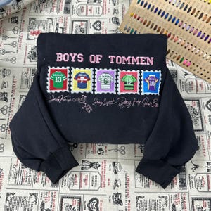 Boys Of Tommen Ruby Team Embroidered Sweatshirt, Binding 13, Booklovers Gift Johnny Kavanagh Lynch Joey, Tommen College Merch