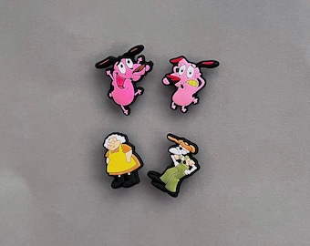 Adornos para zuecos de Perro Cobarde - Adornos para zapatos nostálgicos de la serie de televisión de terror Coraje Rosa - Juego de dibujos animados disponible