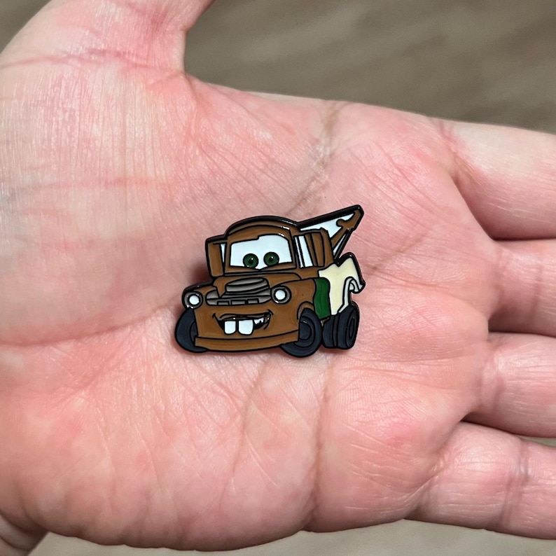 2 Pcs Set Lightning Mcqueen and Mater Enamel Pin - Racing Red Car Tow ...