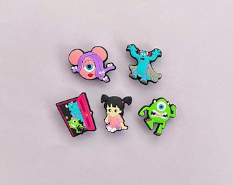 Adornos para zuecos de Monsters Inc. - Adornos para zapatos de Sully y Mike de la película de Disney - Set disponible - Regalo para niños - Dibujos animados Celia, Mickey, Minnie y Boo