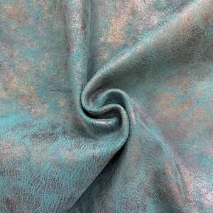 Suave piel de cabra azul nublada: calidad premium, fabricada en Italia, ideal para manualidades