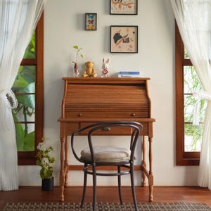 1:6 Scale Wooden Roll-Top Writing Table | Vintage Style Miniature Secretary Desk | Classic Dollhouse Furniture for Study or Diorama |BJD