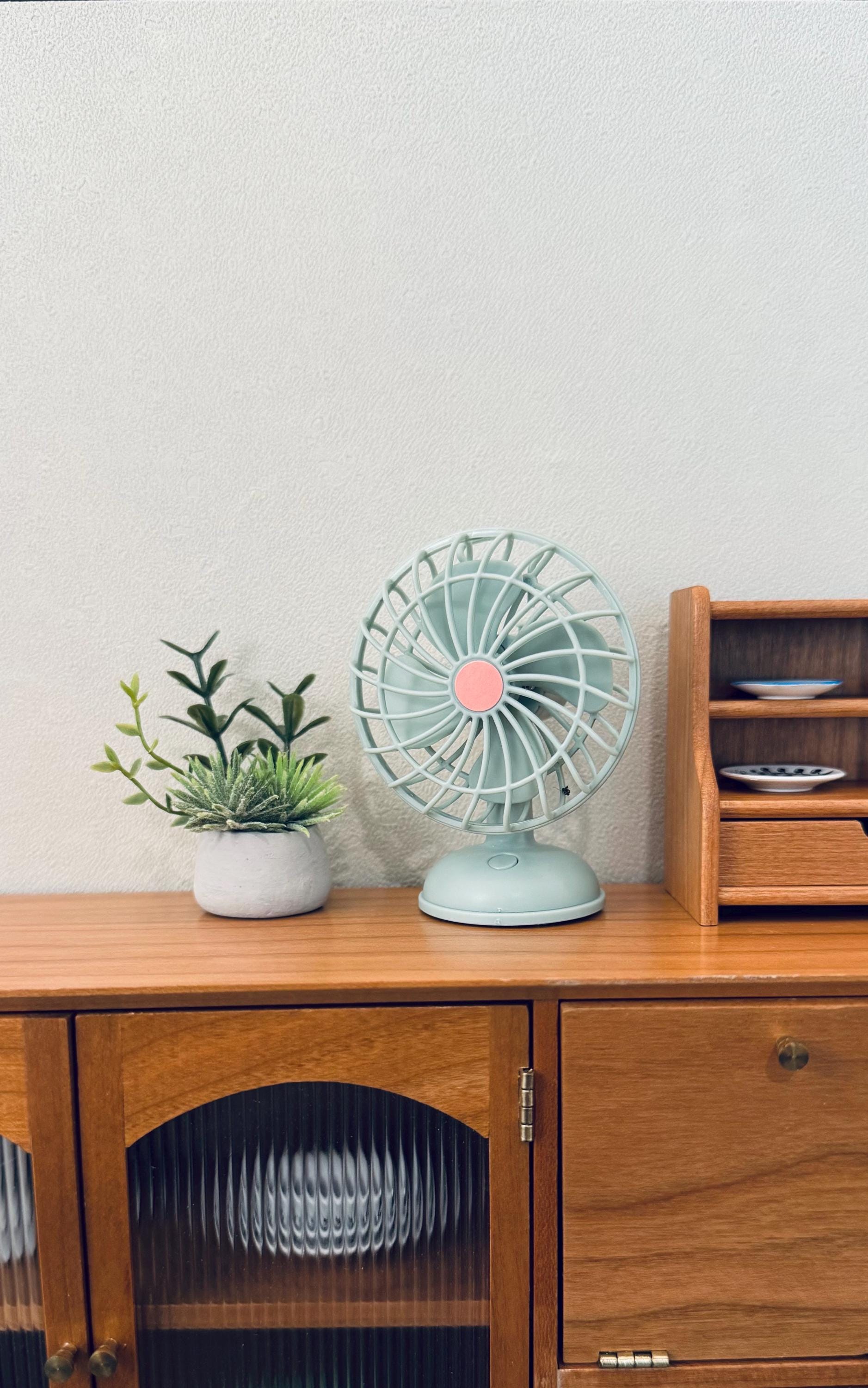1:6 Miniature Rechargeable Rotating Dollhouse Fan doll house  BJD Blythe momoko doll 1/6 scale doll Kitchen 1/12 scale