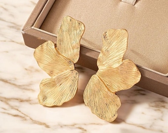Blumen Ohrringe | Statement Ohrringe | Metall Blumen Ohrringe | Mutiger Schmuck | Gold Ohrringe