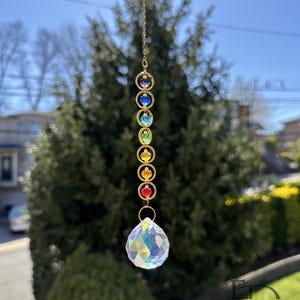 Crystal Suncatcher for Window – Rainbow Chakra Hanging Prism Sun Catcher with Gold Chain, Boho Decor, Healing Crystals