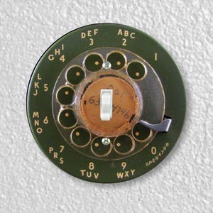 Vintage Retro MCM Avocado Green Telephone Dial Precision Laser Cut Single Toggle Round Light Switch Wall Plate Cover