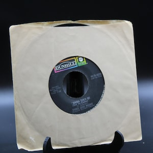 Three Dog Night, Mama Told Me | 45 RPM Vinyl Record Single | Vintage 7&quot; Record | Collectible Jukebox Music | Single Album | Vintage Vinyl