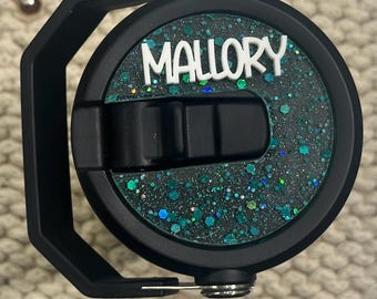 Personalisierte IceFlow Tumbler Namensplatte - Kundenspezifischer Glitter Acryl Deckel Topper für 20/30 oz Stanley Flip Straw Tumbler, personalisiertes Trinkgeschirr