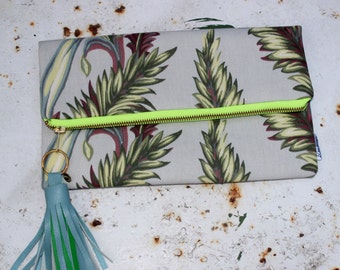 Tropical Clutch Bag, Green leaf Tropical Foldover Clutch, Leather Tassel, Summer Trend, Womans Fashion