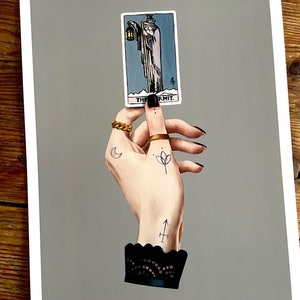 Impression d'art carte de tarot ermite A4 / « Danse avec moi-même » / main tatouée / sorcellerie / alchimie / confinement / covid 19 / drawlloween
