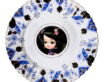Pose Doll on Vintage Plate wall art - signed on reverse OOAK / Altered Art / Big Eyes / Bradley Doll / Wall hanging / Asian Japanese Chinese