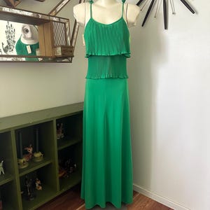slim fit dress slacks Size M Gianni Bini Green Dress  Back by Popular Demand Consignment inc