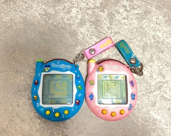 Tamagotchi Connection V2 (asia Exclusive): Peach Kisses (ENGLISH