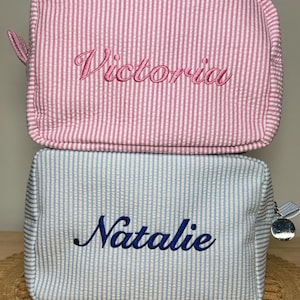 Embroidered Name Seersucker Makeup Bag,Beaty makeup bag,Monogramed Makeup Bag,Bridesmaid Makeup Bag,Monogrammed Toiletry Bag,Bridesmaid Gift