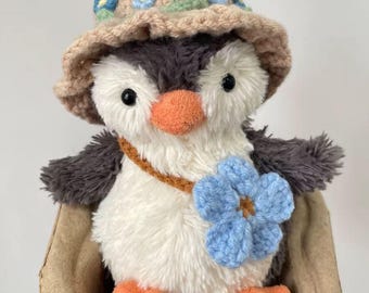 Pluszowy kostium szydełkowany: zestaw z czapeczką i torebką w kształcie pingwina