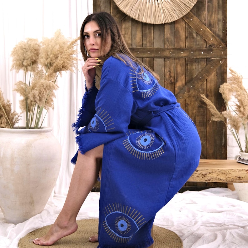 Kimono i ekologisk bomull, handdekorerat motiv med onda ögat, turkisk muslinstrandöverdrag Blue