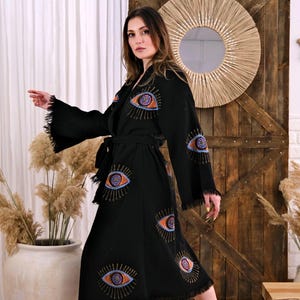 Kimono i ekologisk bomull, handdekorerat motiv med onda ögat, turkisk muslinstrandöverdrag Black