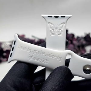 Nos polices de caractères ou votre note manuscrite Inscription personnalisée Bracelet Apple Watch Cadeau parfait pour les fêtes Cadeau pour elle Cadeau pour la fête des mères