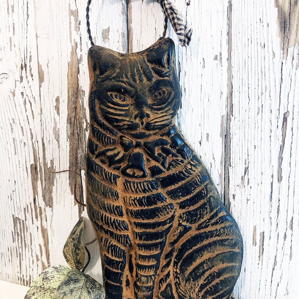 Cat Blackened Beeswax Country Primitive Decor Scented Cinnamon Prim Ornament - Free SHIPPING