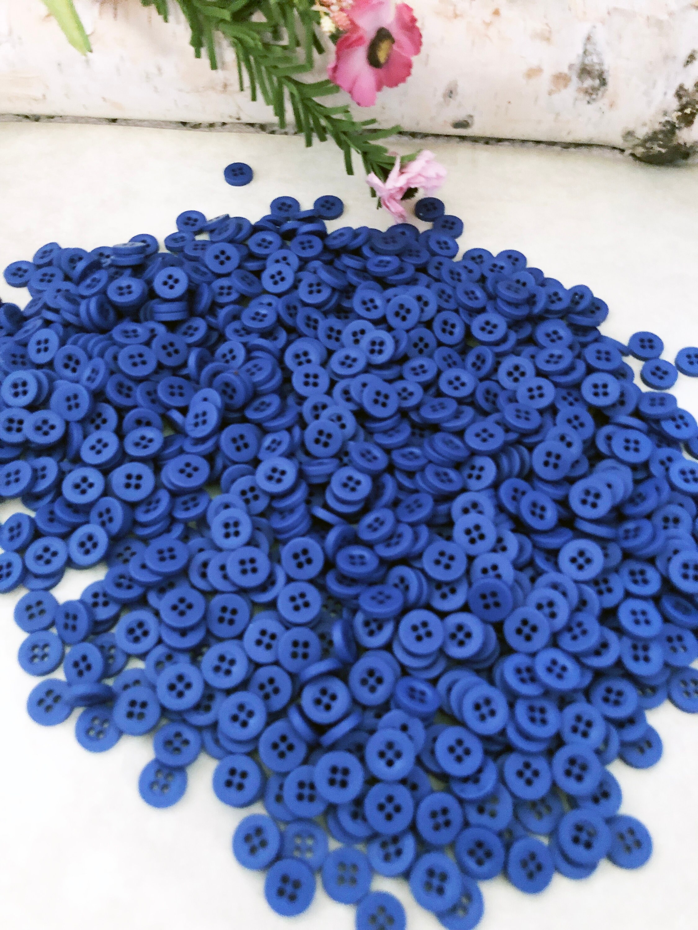 Dark Blue Buttons Shell Looking Shine Made of Resin Flat 