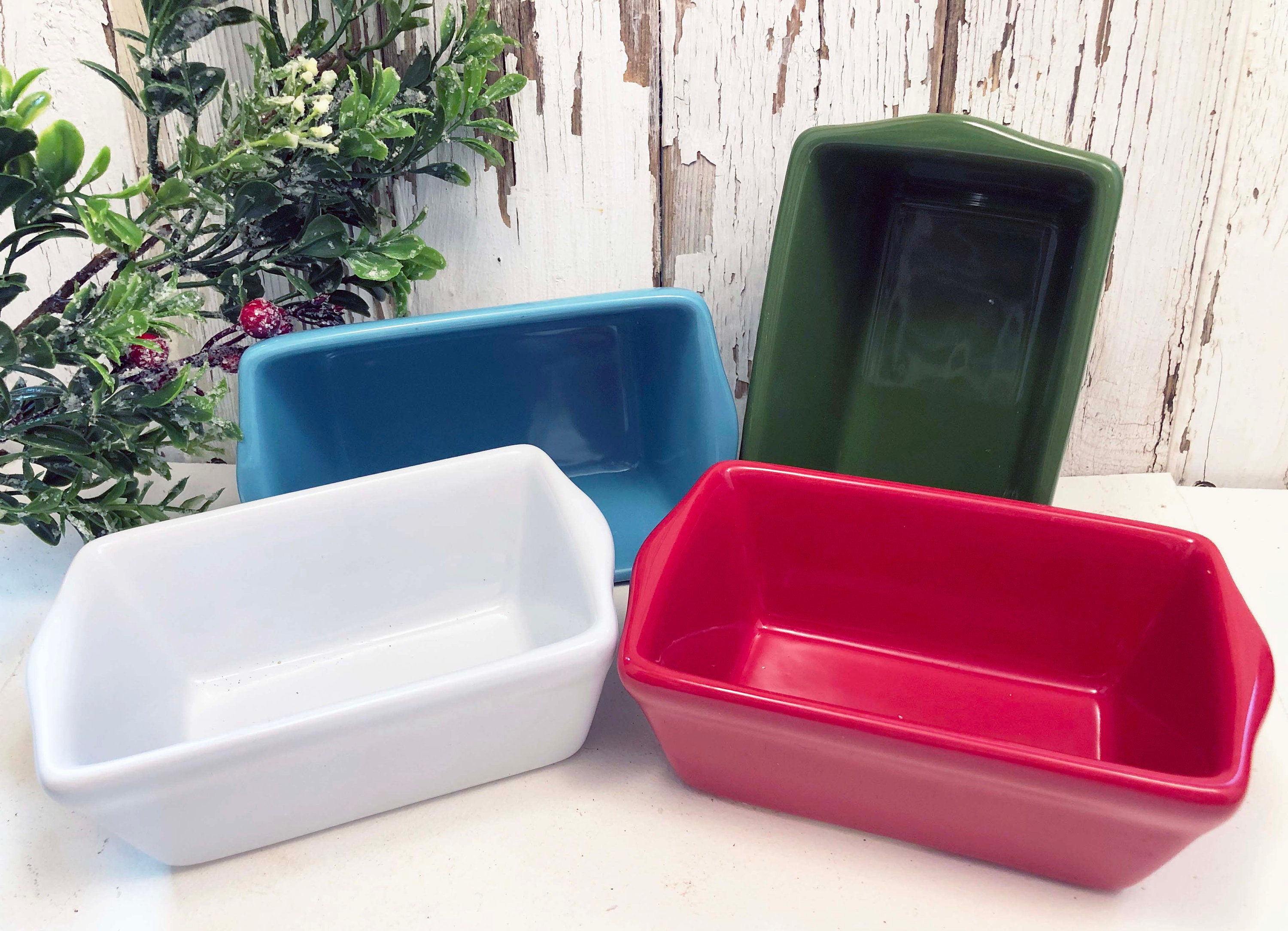 Greenbrier Christmas Holiday Ceramic Mini Loaf Pans, Nonstick Bread Pans  Cakes Kitchen Decor Set of 3 for Homemade Gifts - Yahoo Shopping