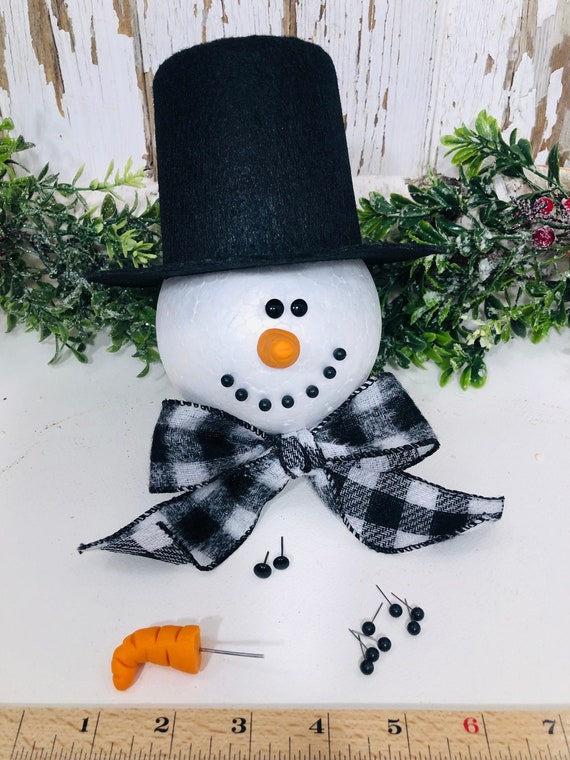 Snowman DIY Kit Black Felt Hat, 7mm Eyes, Nose, Mouth Hand Made Christmas  Snowmen Pattern Noses 