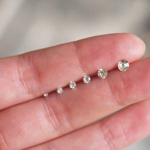 950pcs Pointed Back Rhinestones For Jewelry Nail Supply